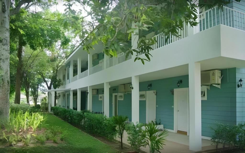 Varee Valley Resort And Restaurant Кхон Каен Екстериор снимка