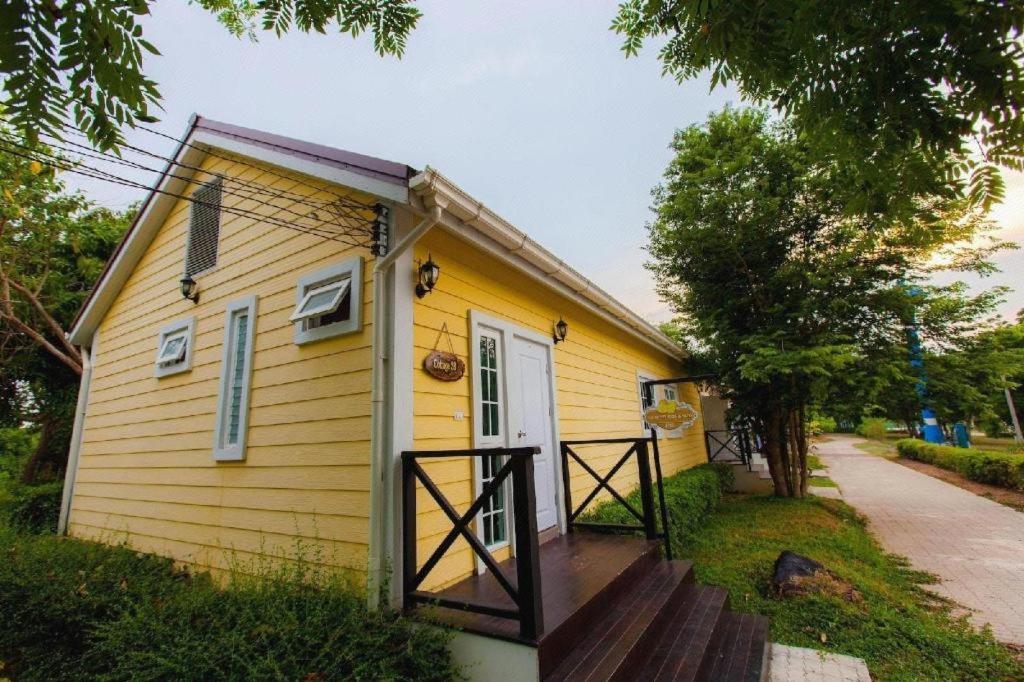 Varee Valley Resort And Restaurant Кхон Каен Екстериор снимка